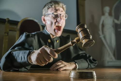 Совет судей рассматривает меры, которые должны защитить их от журналистов