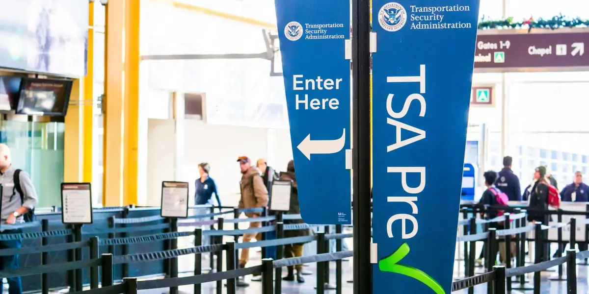 Управление транспортной безопасности США предупреждает о заражённых общественных зарядных станциях