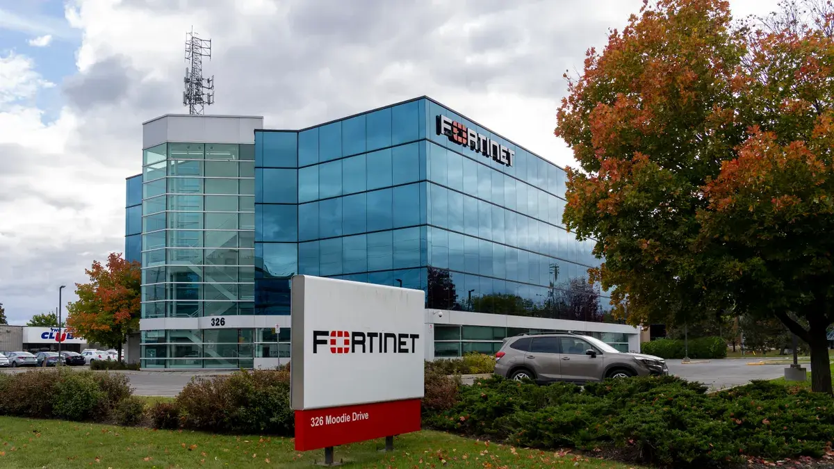 Хакеры начали массовую атаку на сетевые экраны Fortinet