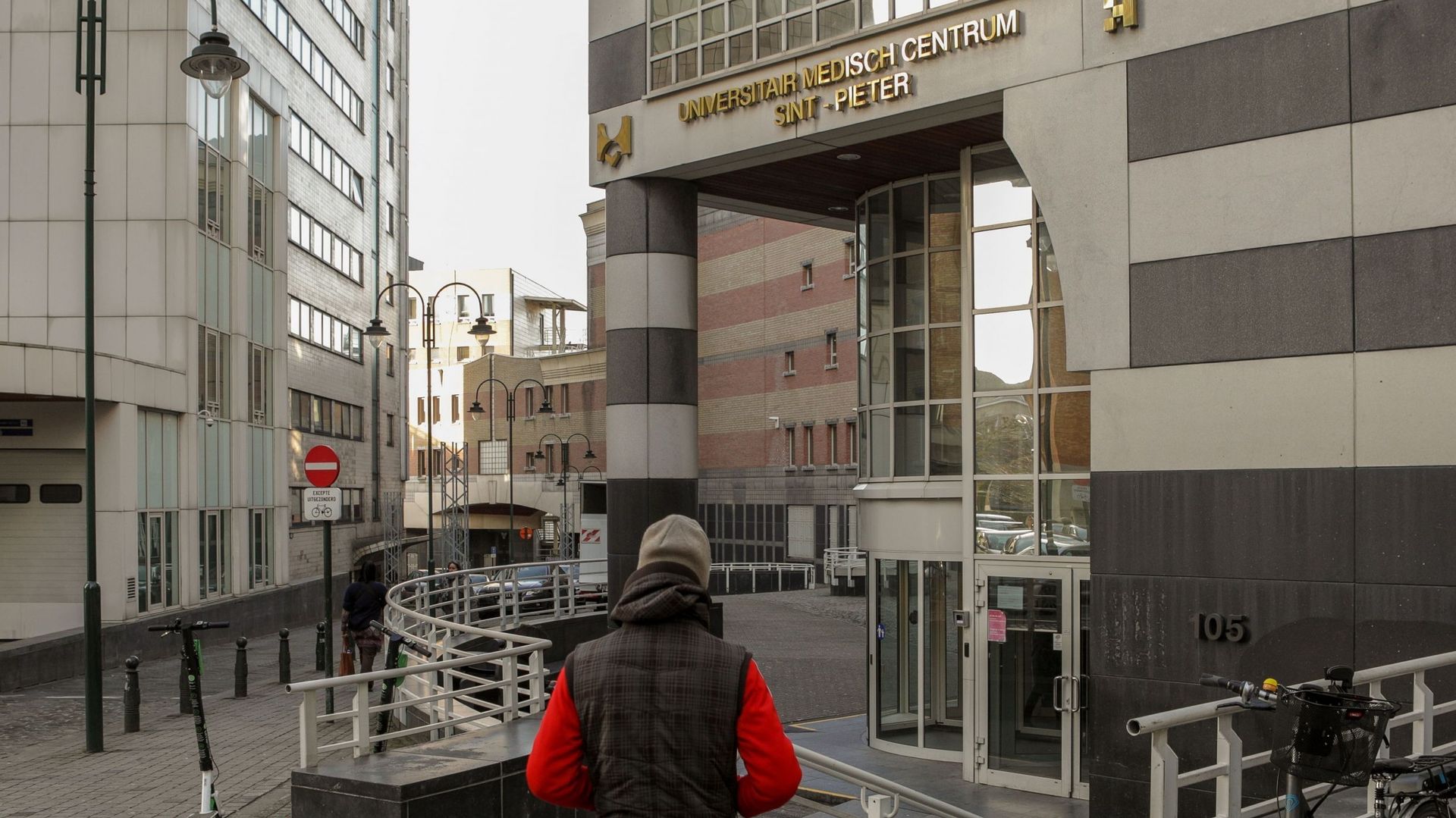 Неизвестные хакеры атаковали университетский госпиталь Saint-Pierre в Брюсселе