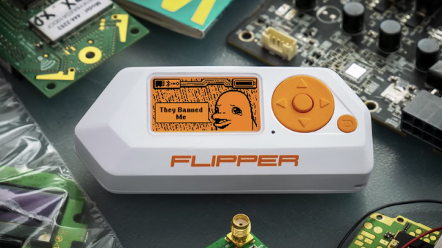 Flipper Zero запрещен на Amazon из-за возможности использования в скимминге