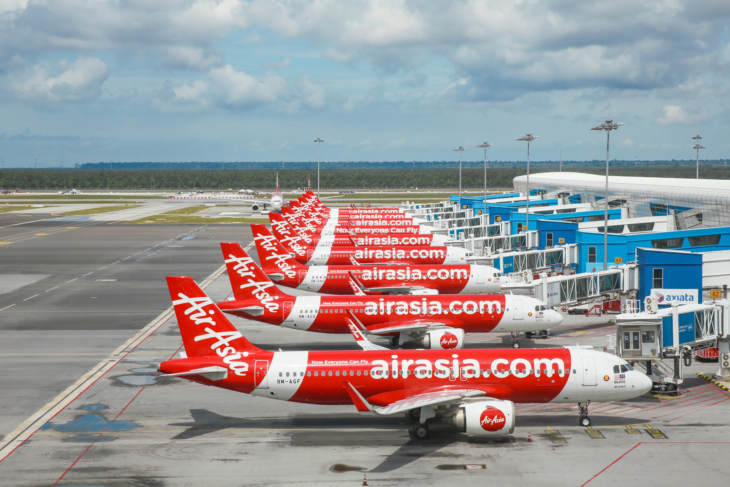 Авиакомпания AirAsia стала жертвой группировки вымогателей Daixin Team