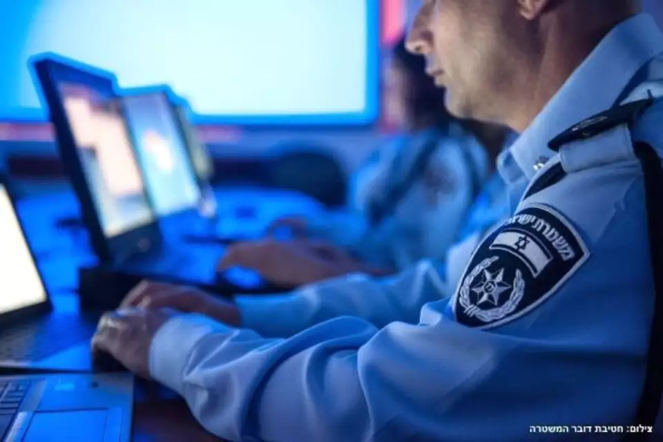 Министры Израиля обвиняют полицию в кибершпионаже