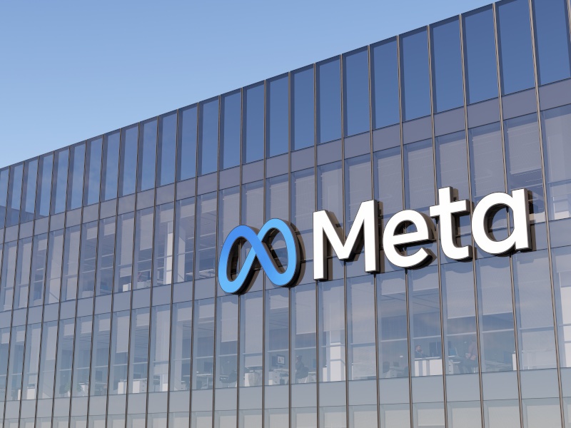 Meta* уволила десятки сотрудников за взлом аккаунтов пользователей Facebook* и Instagram*