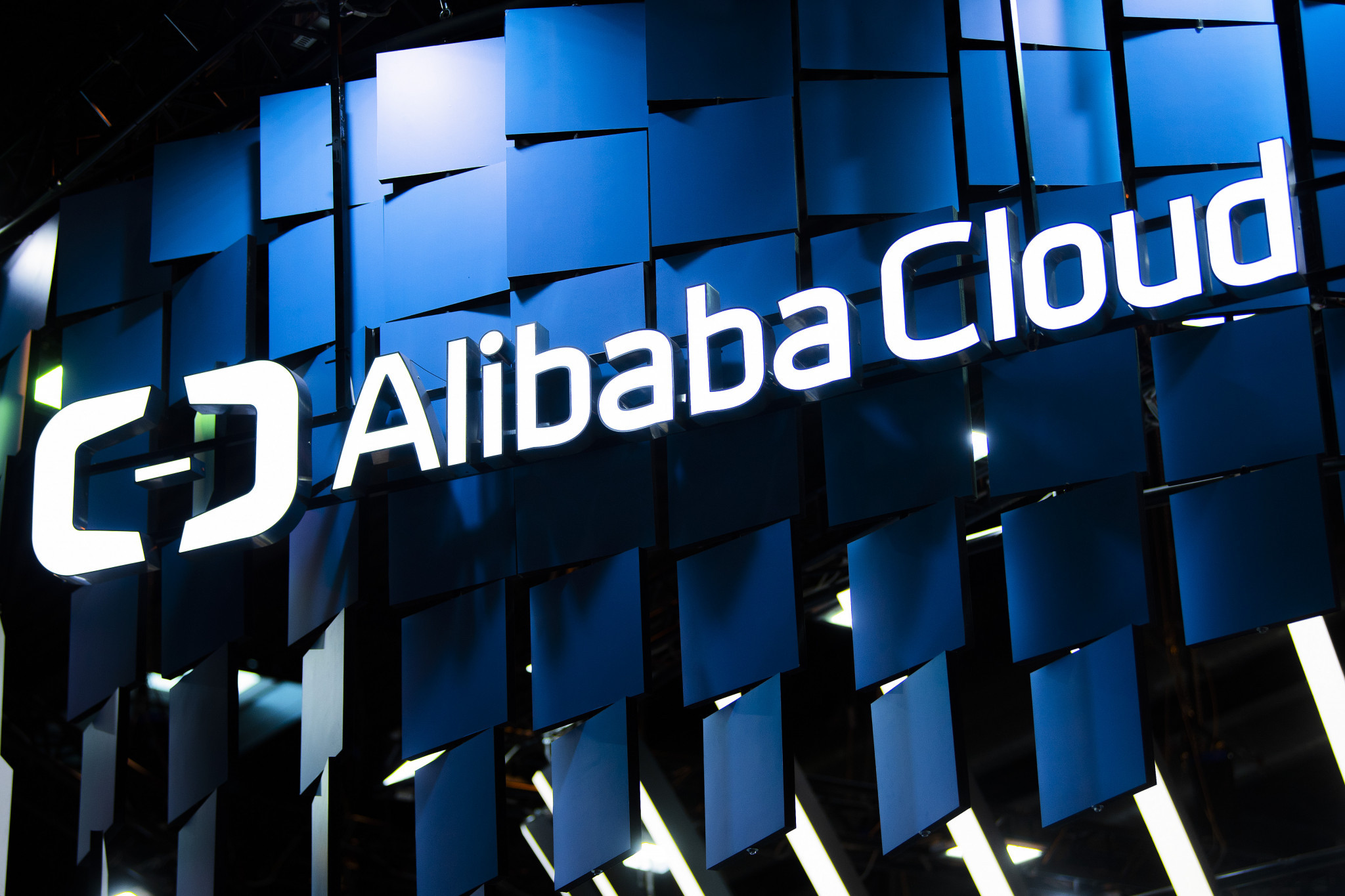 Американские власти взялись за облачный сервис Alibaba