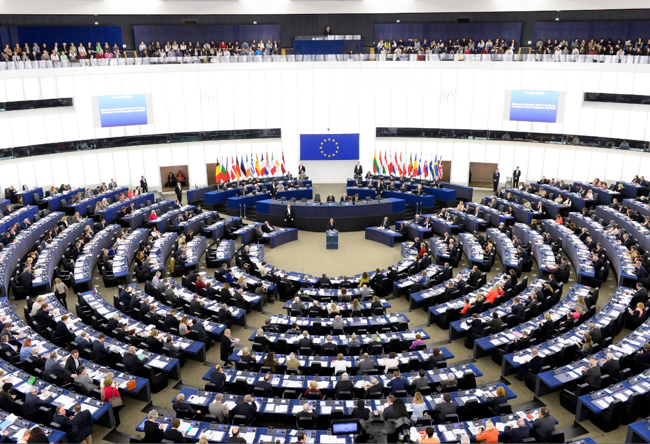 Европарламент принял дополнительные законы о защите авторских прав в интернете