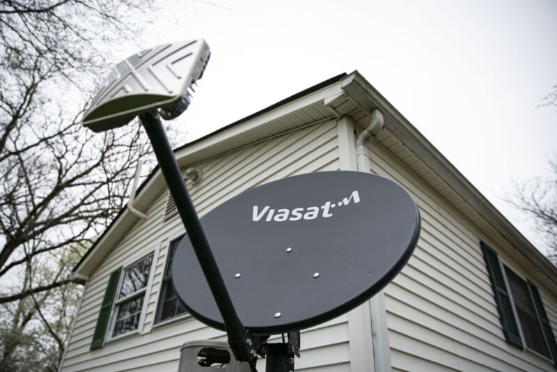 Как хакерам удалось проникнуть в сеть спутникового провайдера Viasat