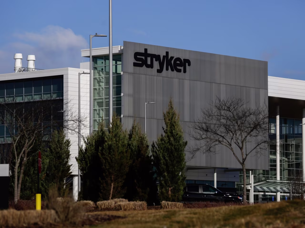 Хакеры Handala заявили об атаке на системы предприятия Stryker